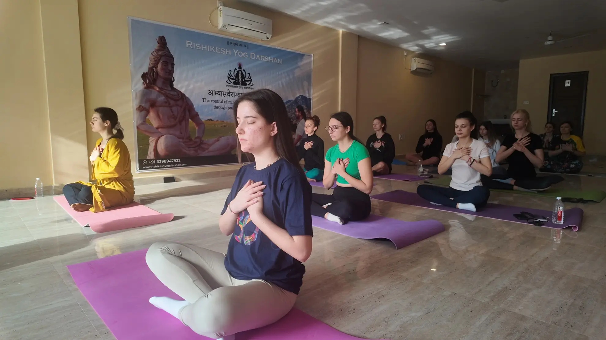 100 Hour Yoga Teacher in Rishikesh