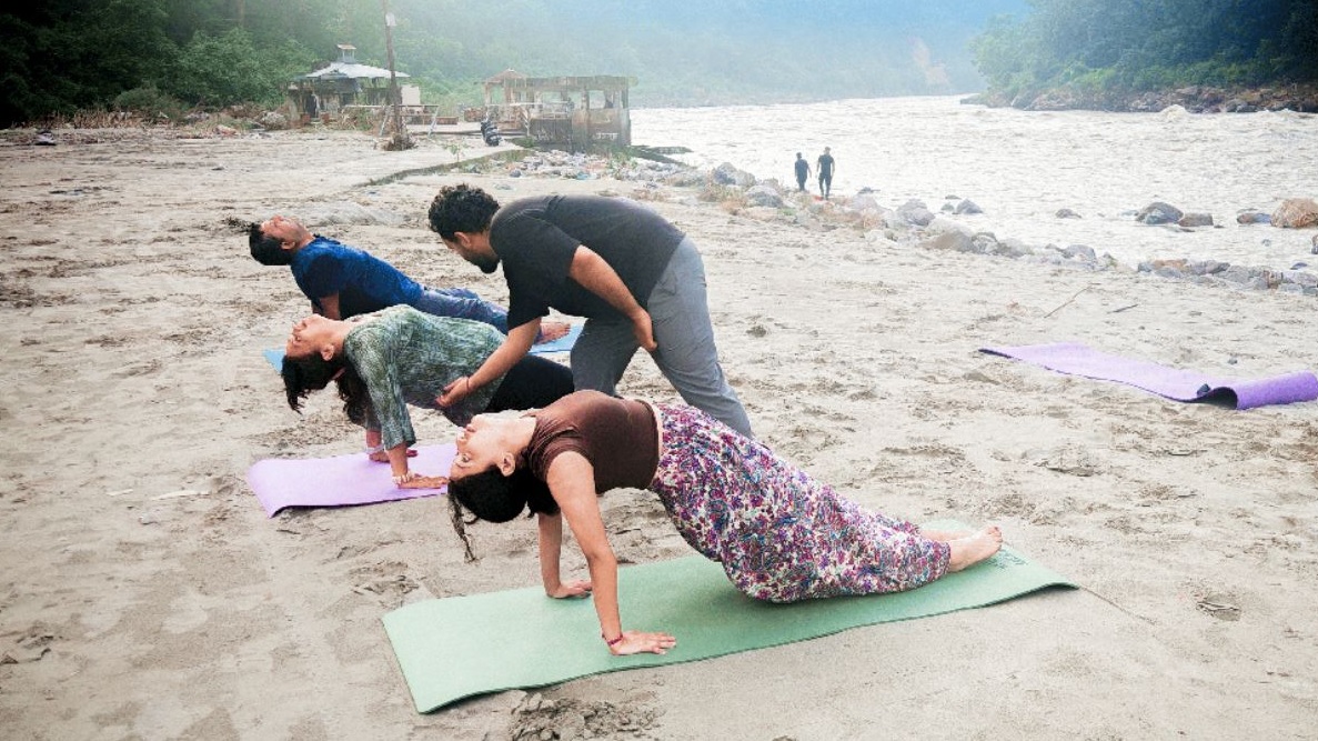 Yoga TTC class in Rishikesh Yog Darshan with Himalayan spiritual environment